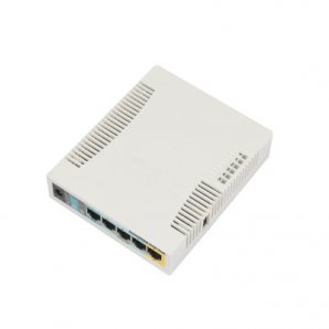 RouterBoard,  5 Puertos Fast,  1 Puerto USB,  WiFi 2.4 GHz 802.11 b/ g/ n,  Gran Cobertura con Antena 2.5 dbi,  hasta 1 Watt de Potencia - TiendaClic.mx