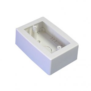 Caja de Registro Universal,  color blanco de PVC auto extinguible (7902-02001)  - TiendaClic.mx